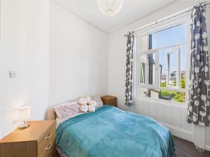 bed - click for photo gallery